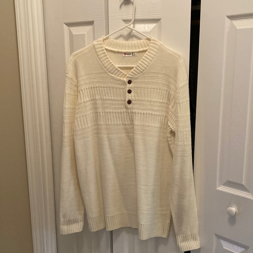 Men’s 3 button oatmeal sweater